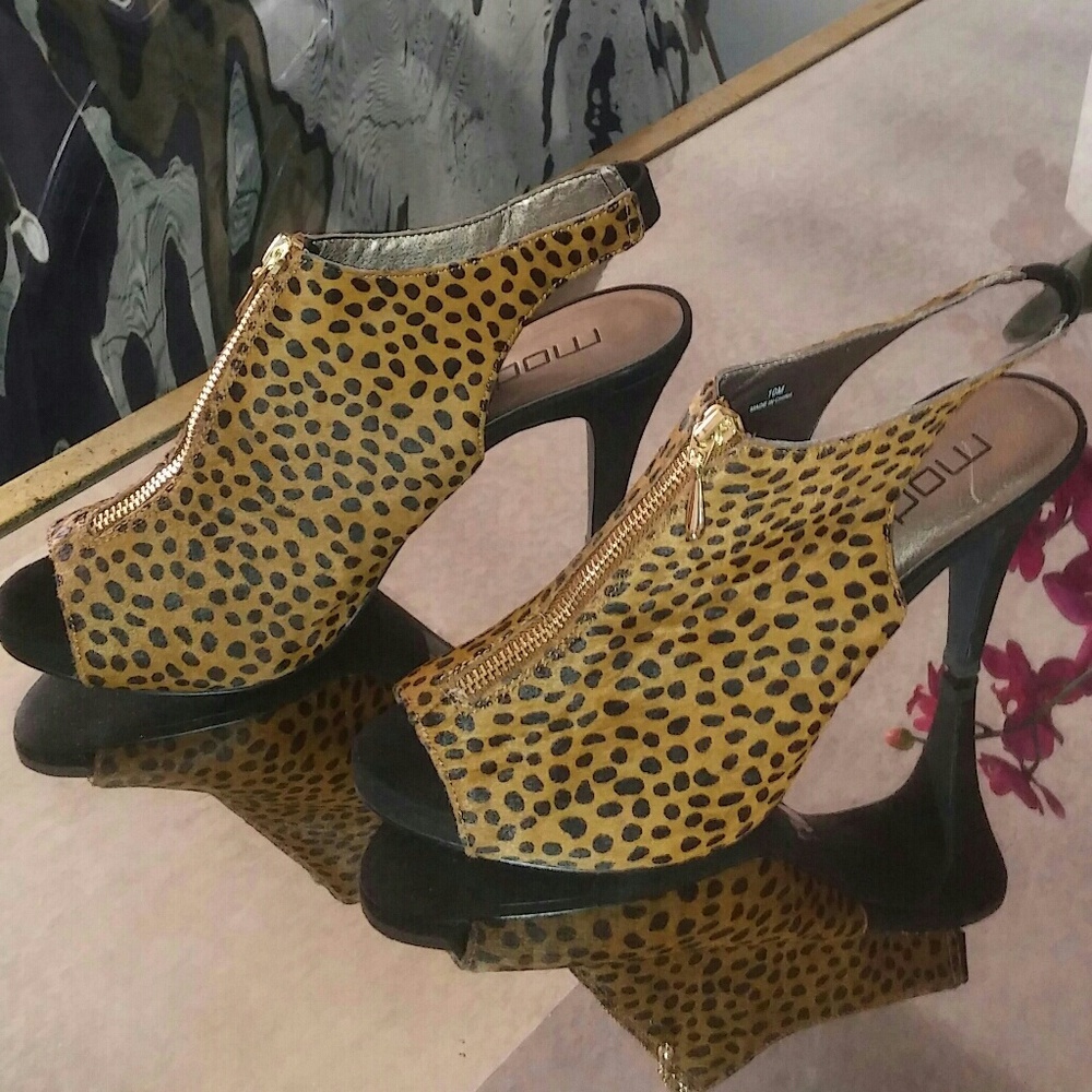 Leopard Faux Fur Zipper Front Shoe
